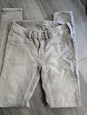 American Eagle Light Gray Stretch Jeans